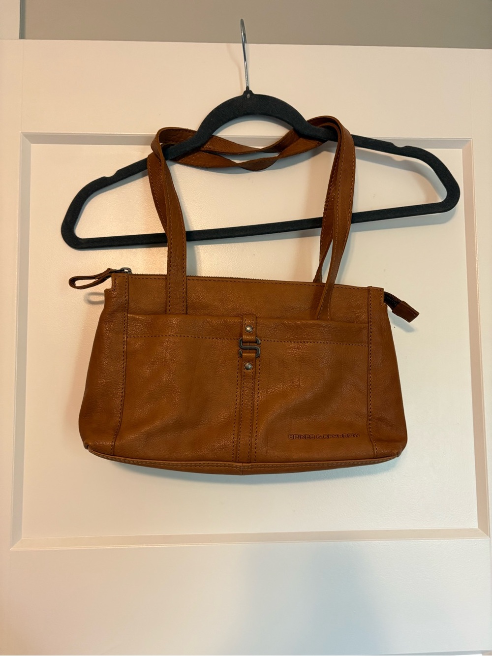 Women's Shoulder Bag in Brown Leather - Classic Everyday Carry - Picture 4 of 10